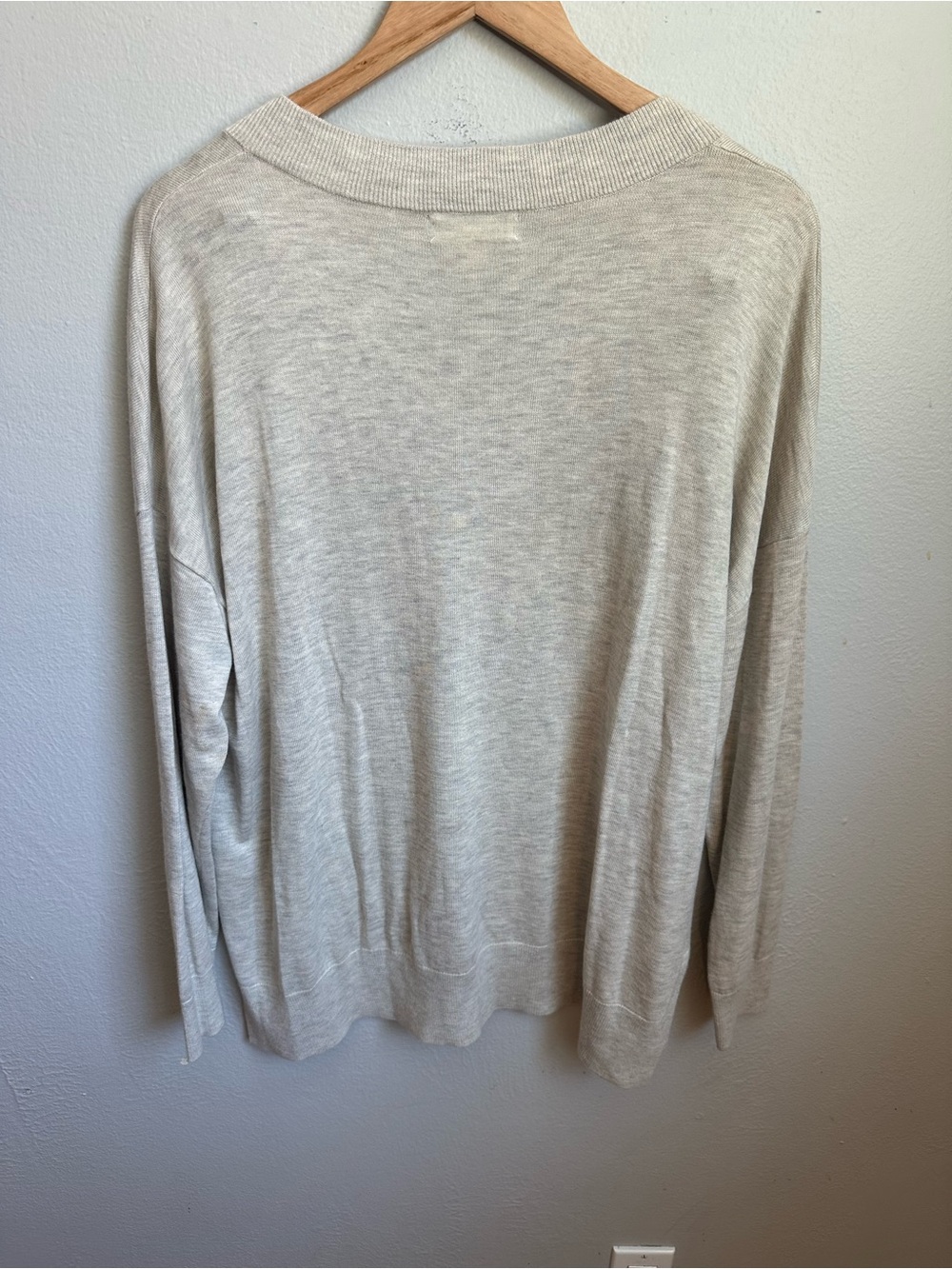 Treasure & Bond Cream V-Neck Sweater - Picture 4 of 6